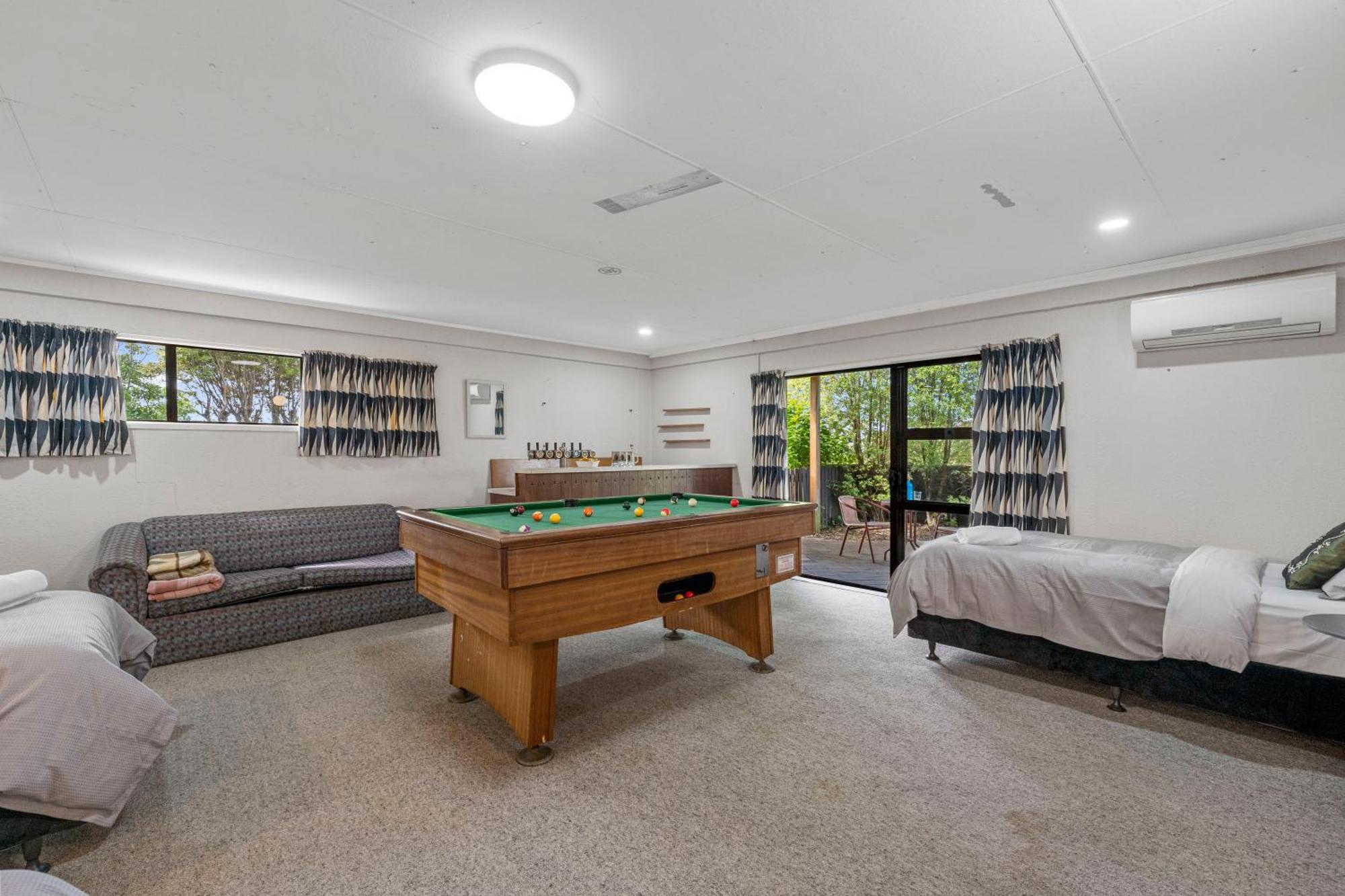 Ngaio Views - Lake Taupo Holiday Home Luaran gambar