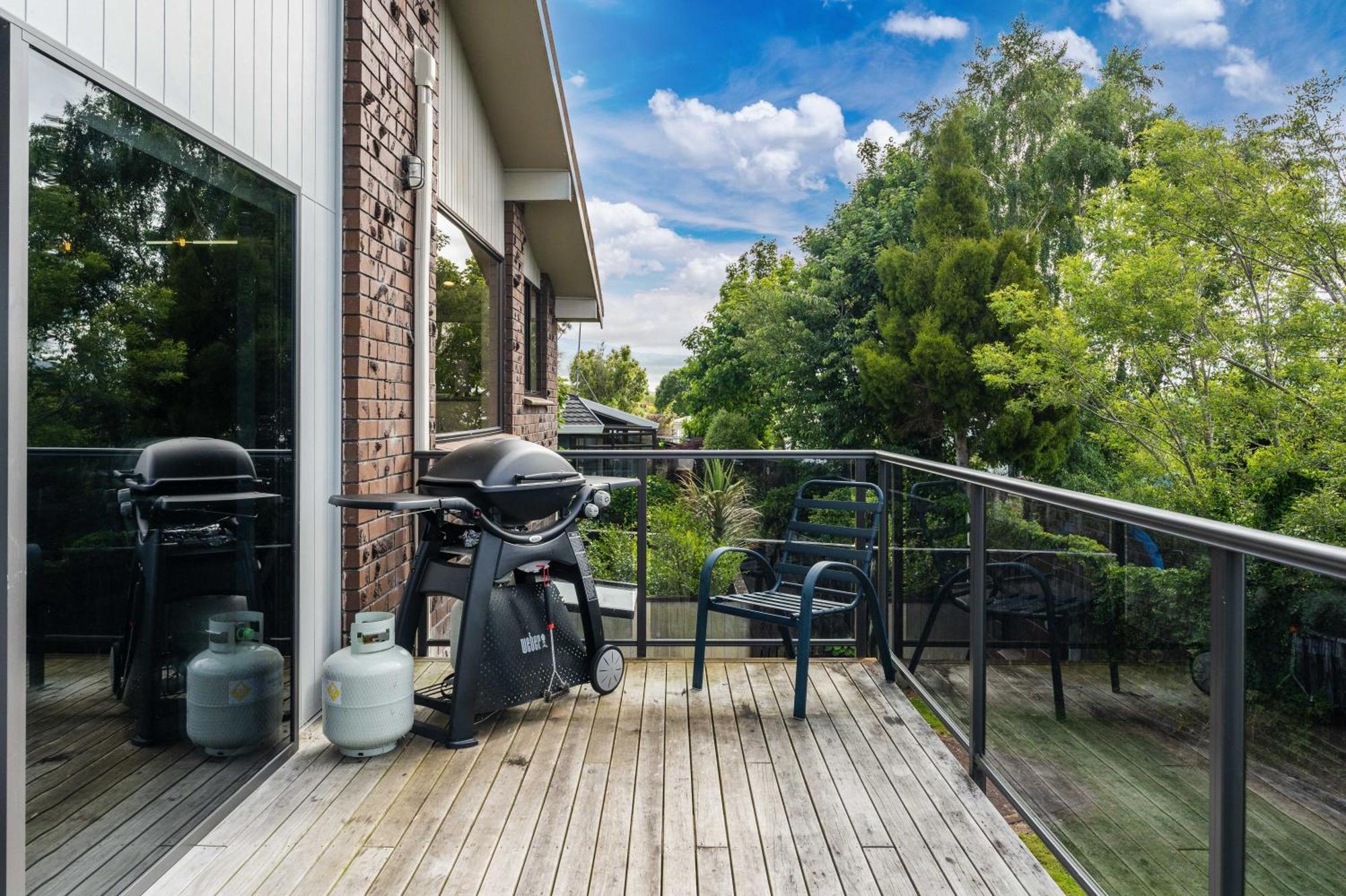 Ngaio Views - Lake Taupo Holiday Home Luaran gambar